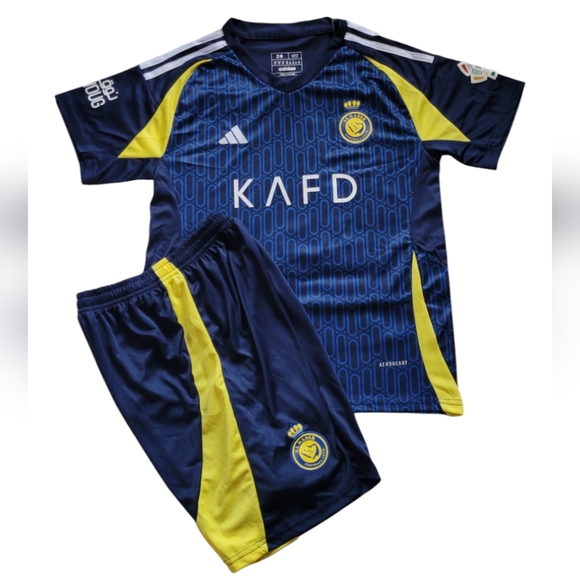 Cristiano Ronaldo Al-Nassr FC 2024/25 Set for Kids - Picture 2 of 5